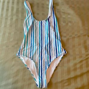 trendy open back one piece swimsuit size s